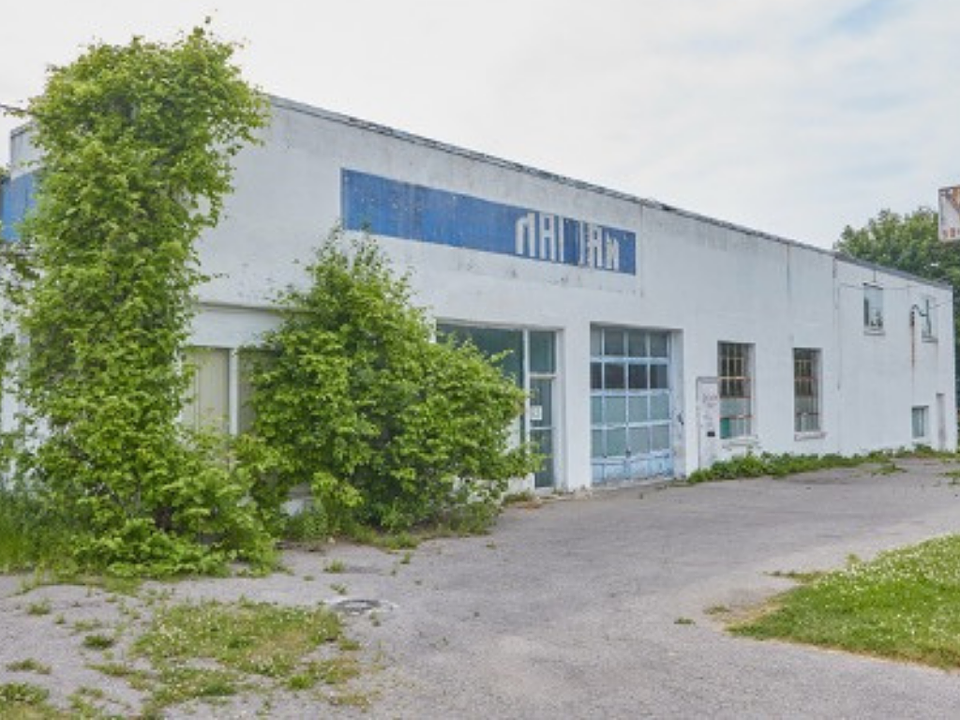349 King Street West, Oshawa, ON