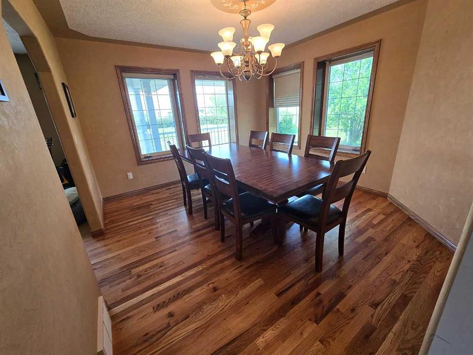 28244 Alberta 590, Innisfail, AB
