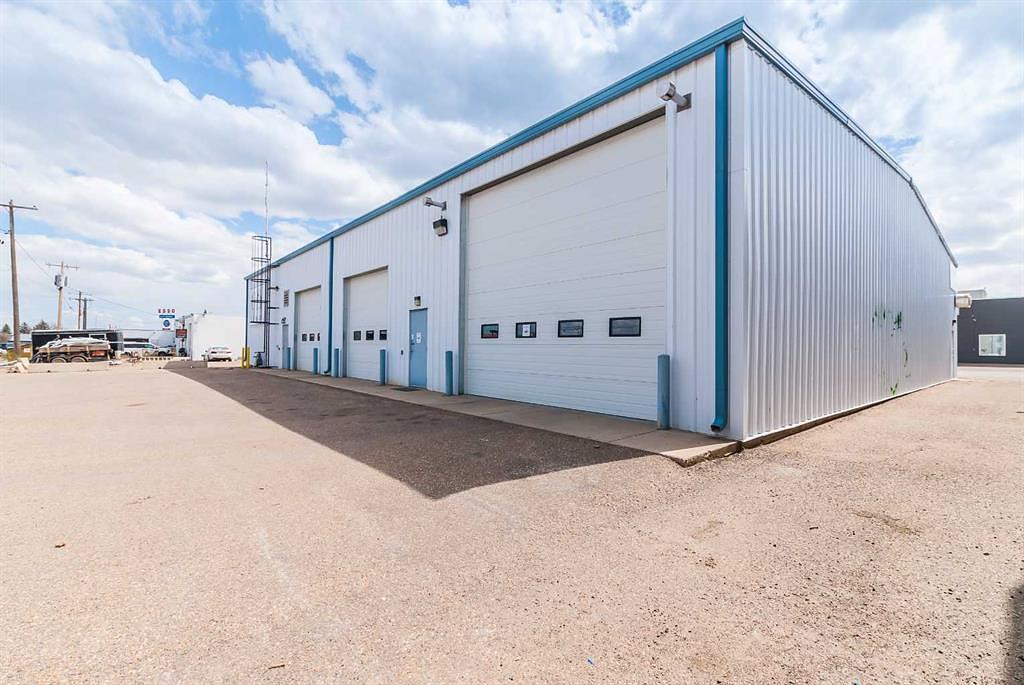662 16 Street Southwest, Medicine Hat, AB