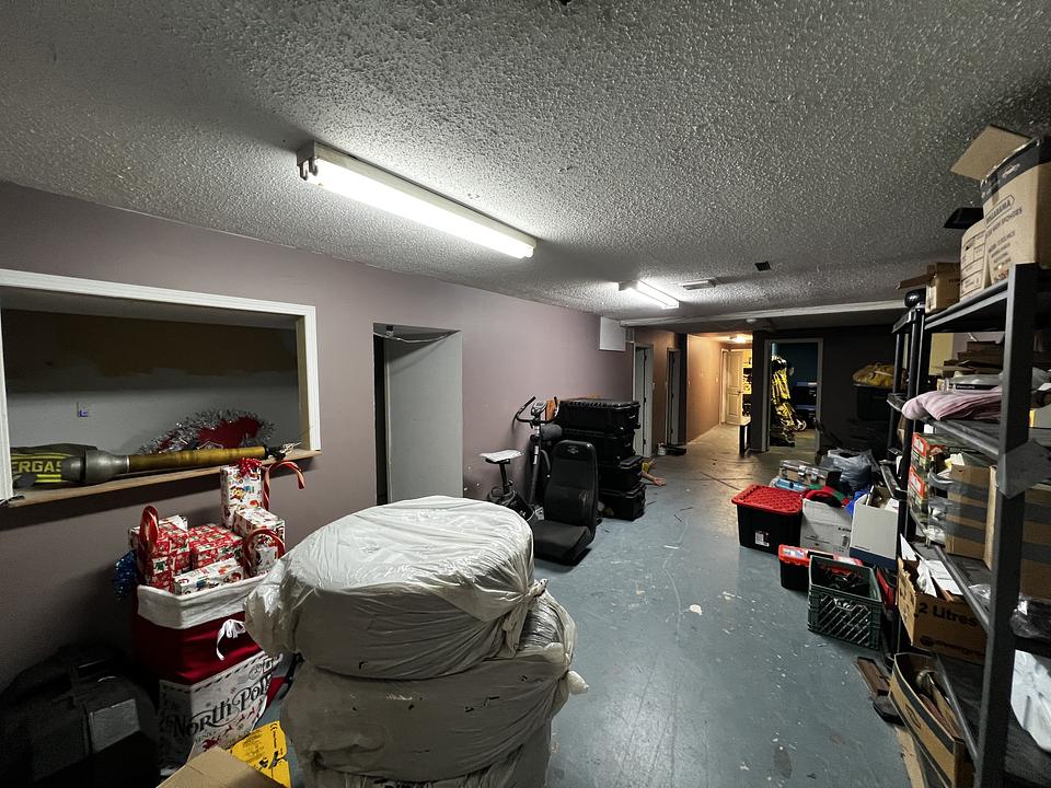 1001 Minto Street, Penhold, AB