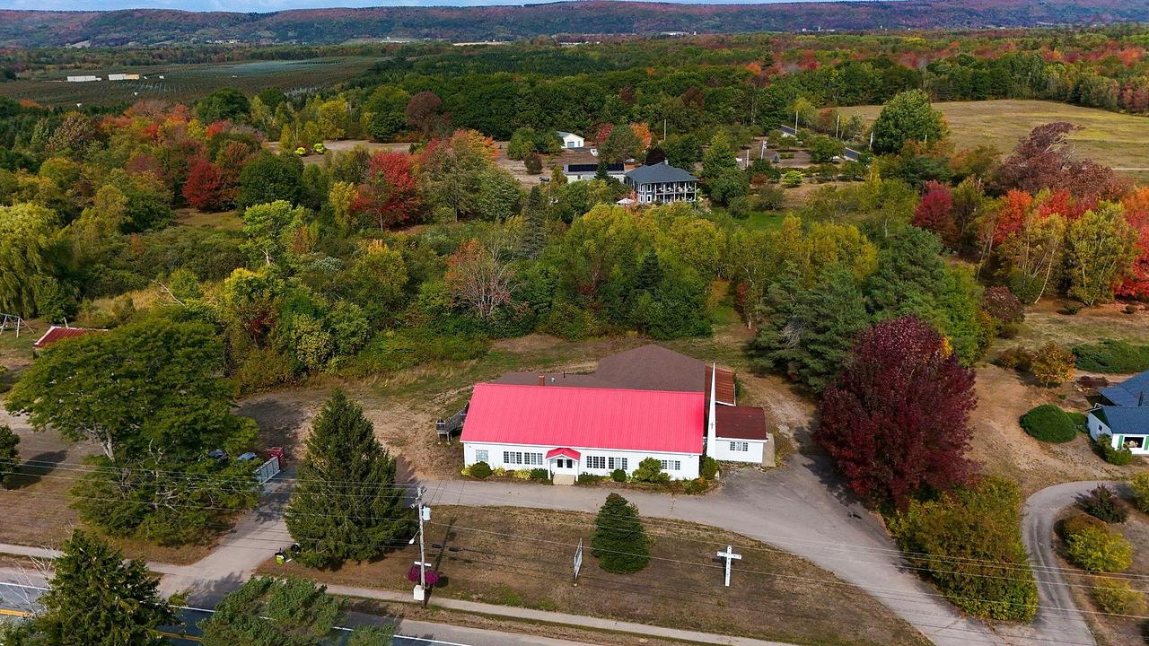 10443 Nova Scotia Trunk 1, Lawrencetown, NS