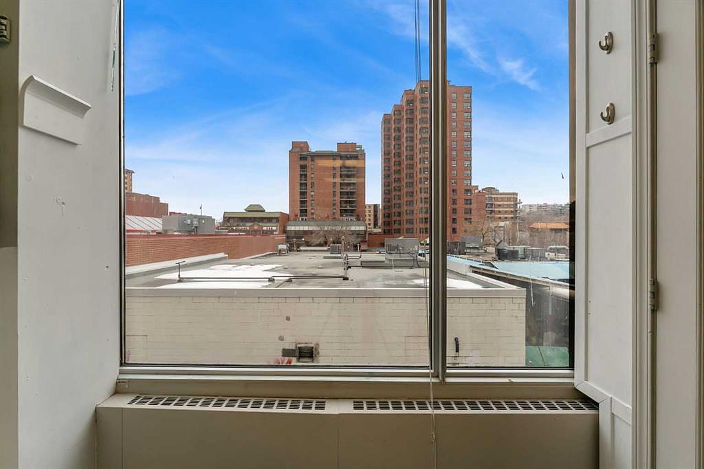 246 - 328 Centre Street South, Calgary, AB