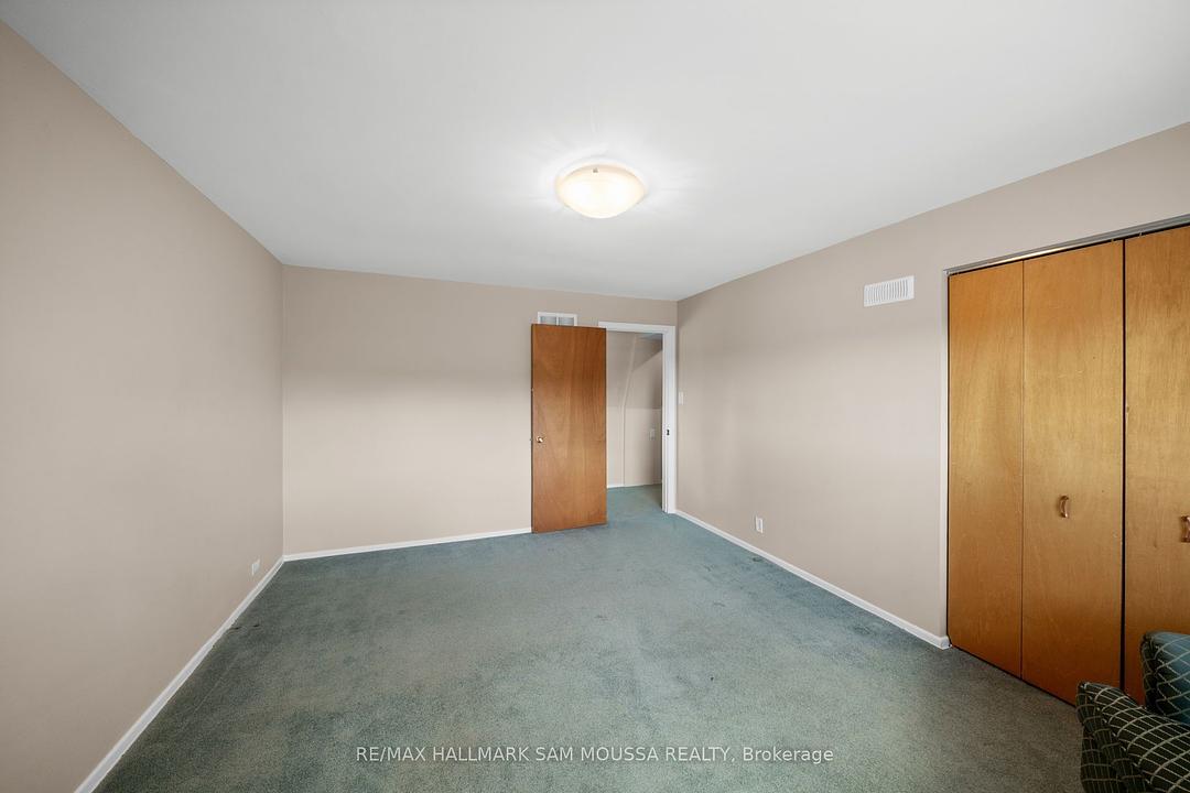 1969 Bank Street, Ottawa, ON