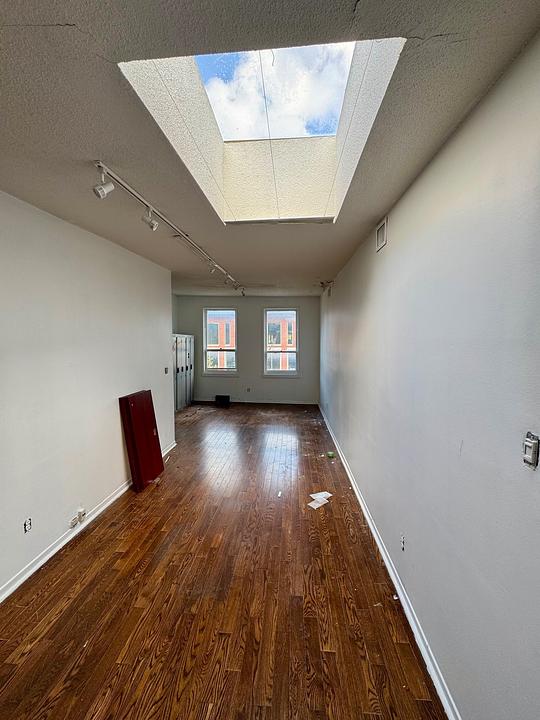 300 - 411 Queen Street West, Toronto, ON