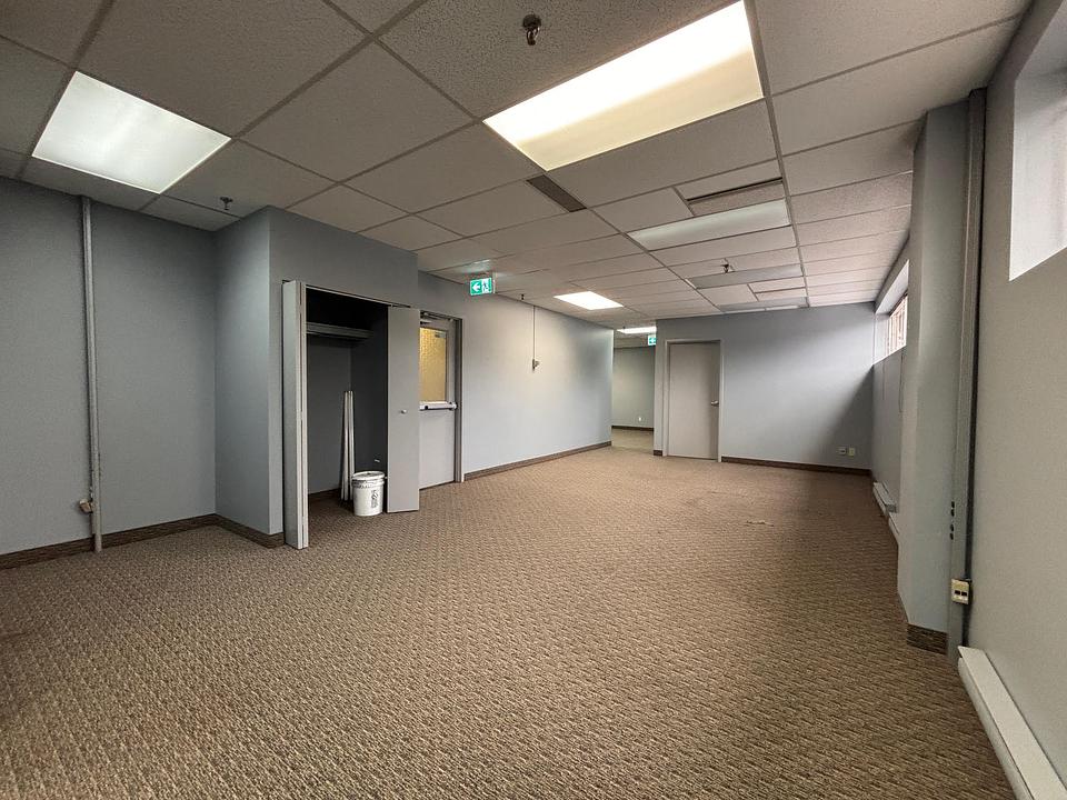 LL22 - 1701 Woodward Dr, Ottawa, ON