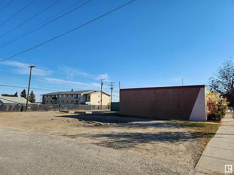 5212 52 Avenue, Drayton Valley, AB