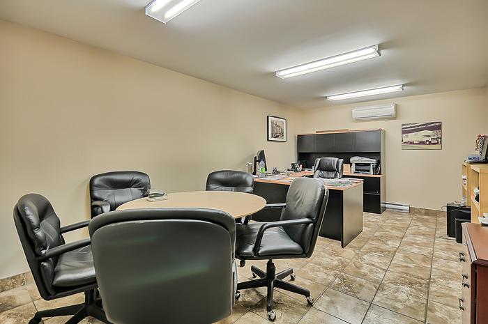1065 Avenue des Perron, Laval, QC