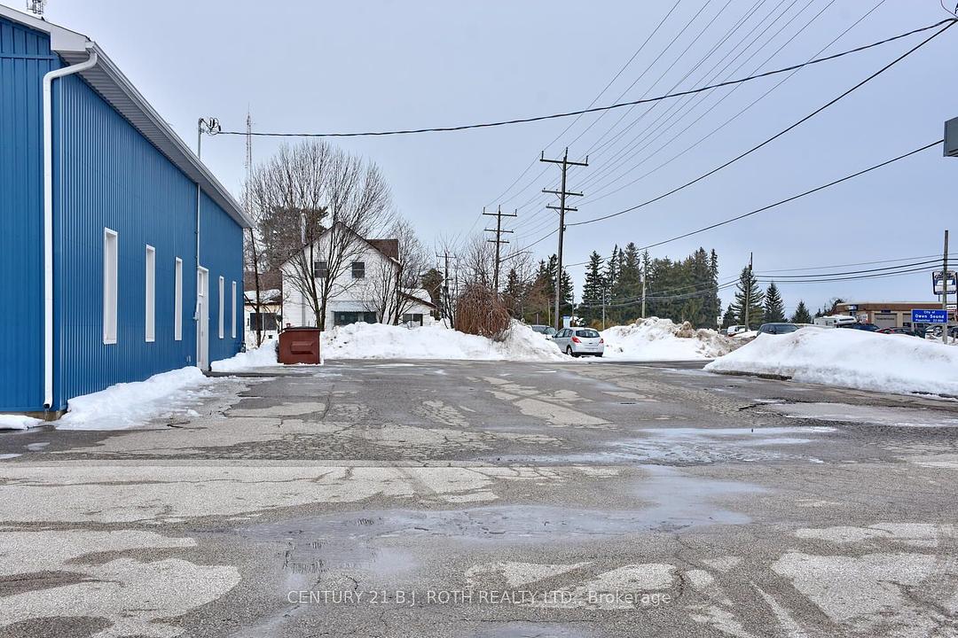 240 9th Avenue East, Owen Sound, ON