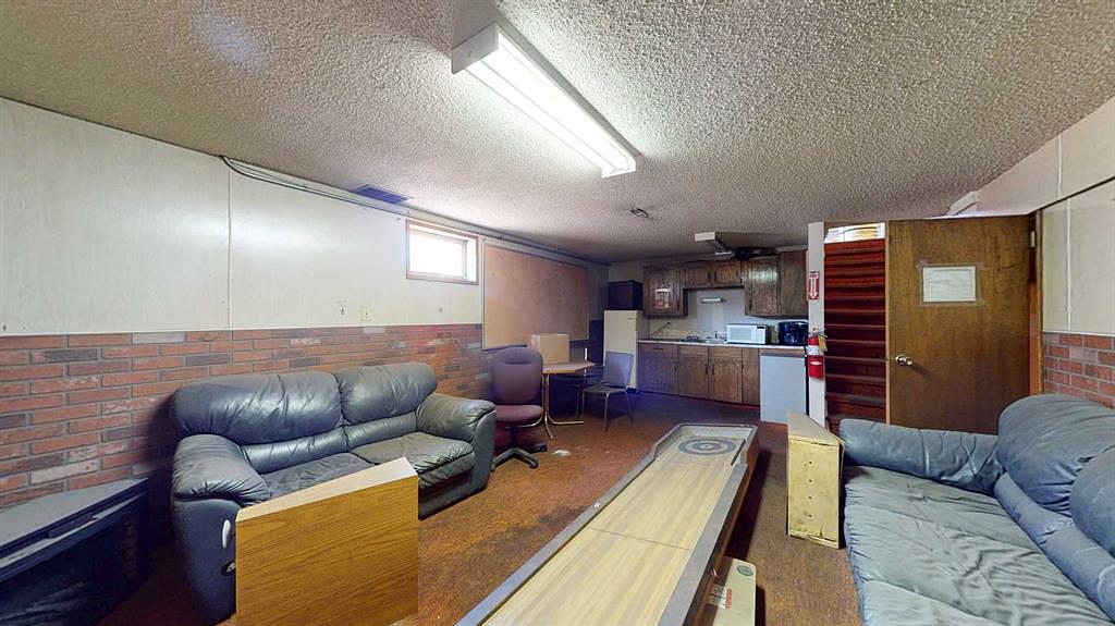 666 15 Street Southwest, Medicine Hat, AB