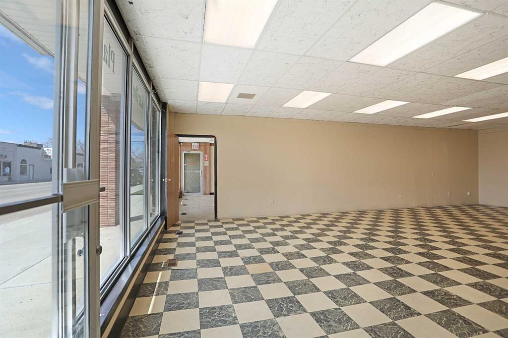120 1st Avenue East, Brooks, AB
