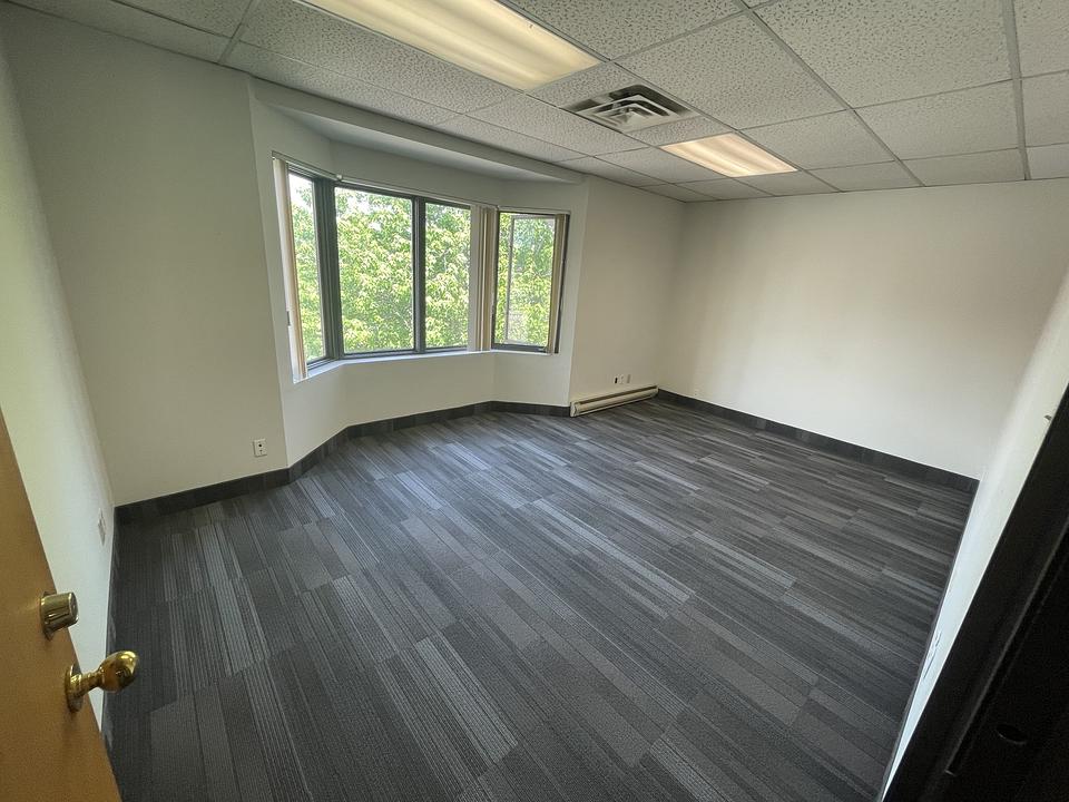 201 - 5399 Eglinton Avenue West, Toronto, ON