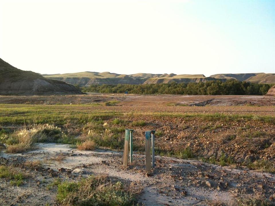 390 1 Street North, Drumheller, AB