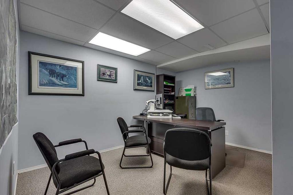 5023 51 Avenue, Ponoka, AB