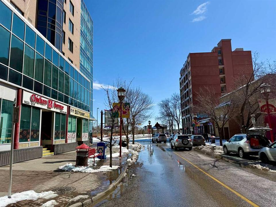 128 2 Avenue Southeast, Calgary, AB