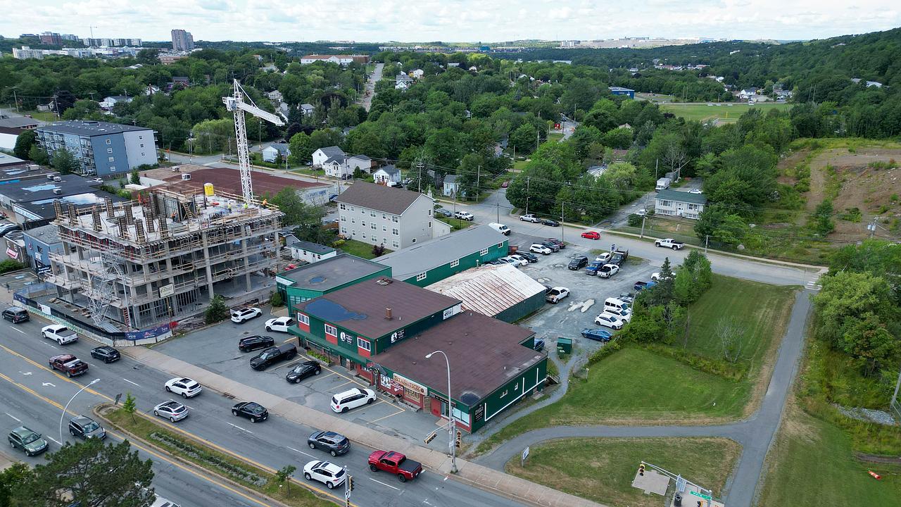 143 Main Street, Dartmouth, NS