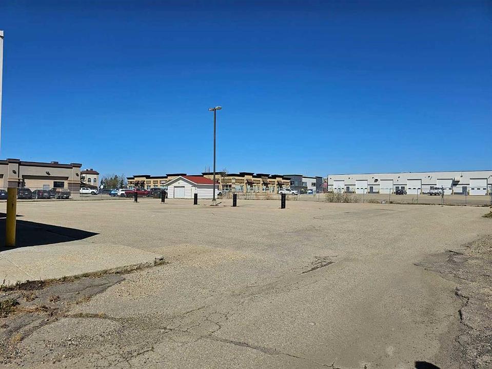 10070 117 Avenue, Grande Prairie, AB