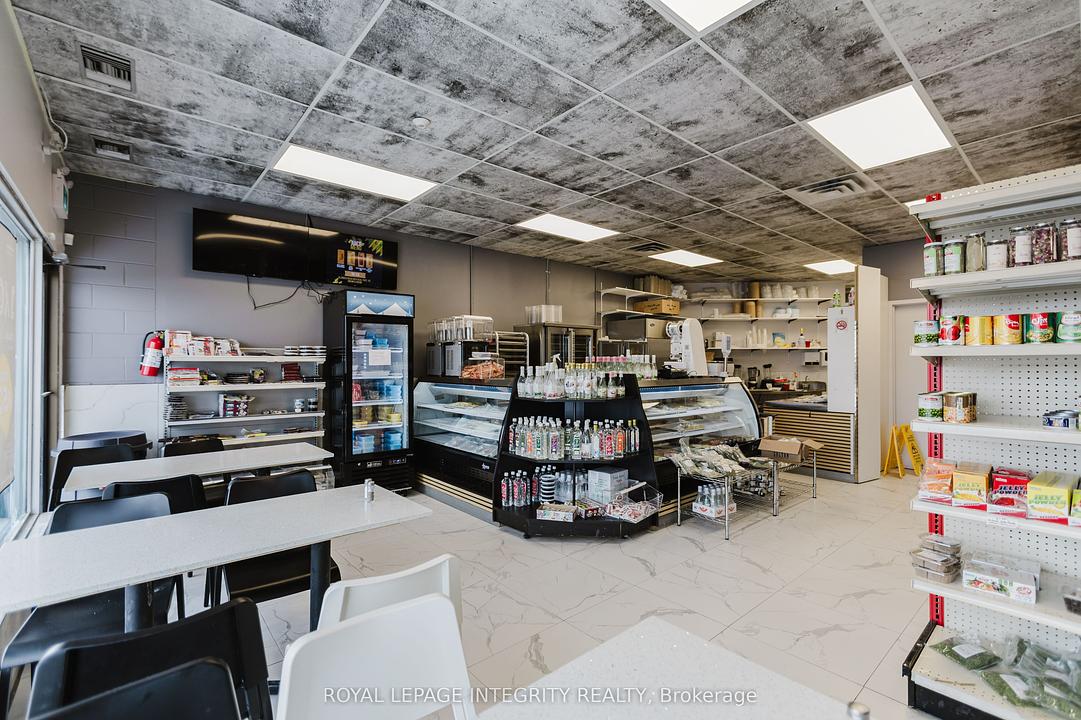 11 - 1950 Merivale Road, Ottawa, ON