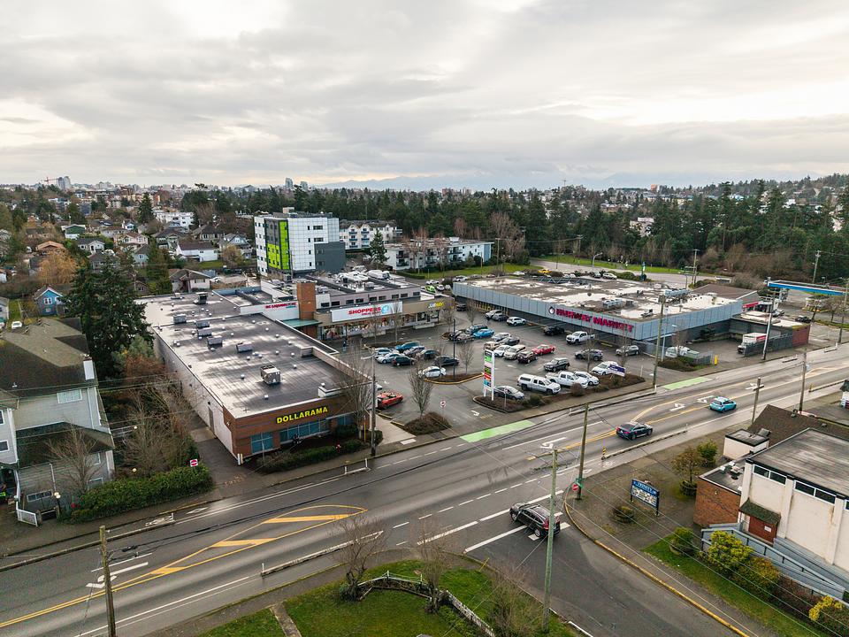 2929 Tillicum Road, Victoria, BC