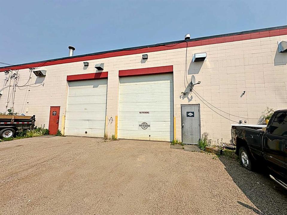 8121 Fraser Avenue, Fort McMurray, AB