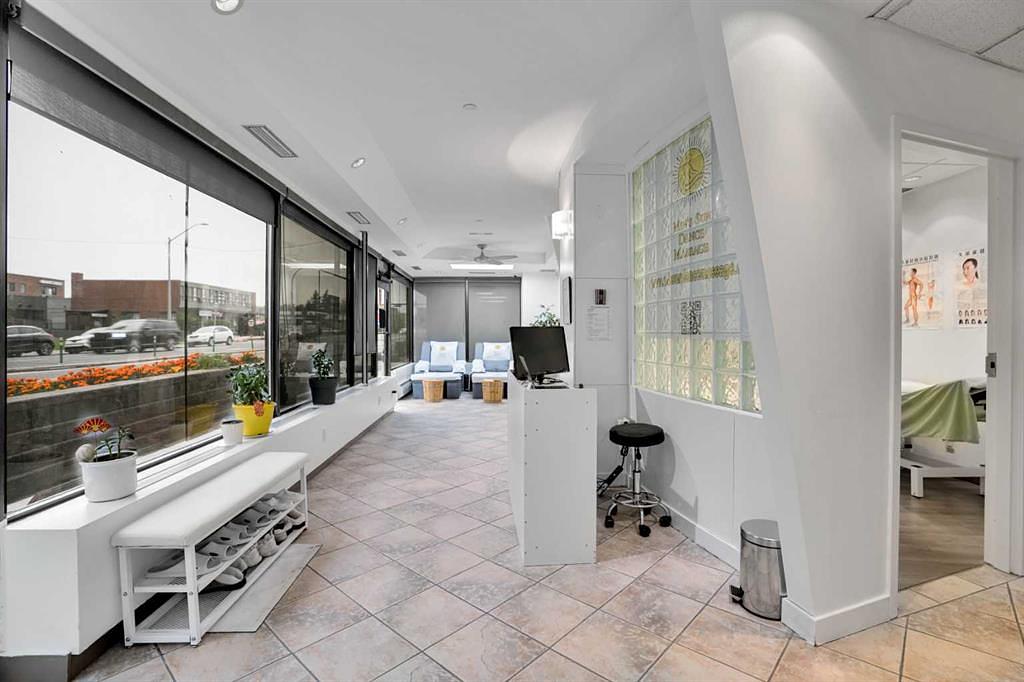 1330 12 Avenue Southwest, Calgary, AB