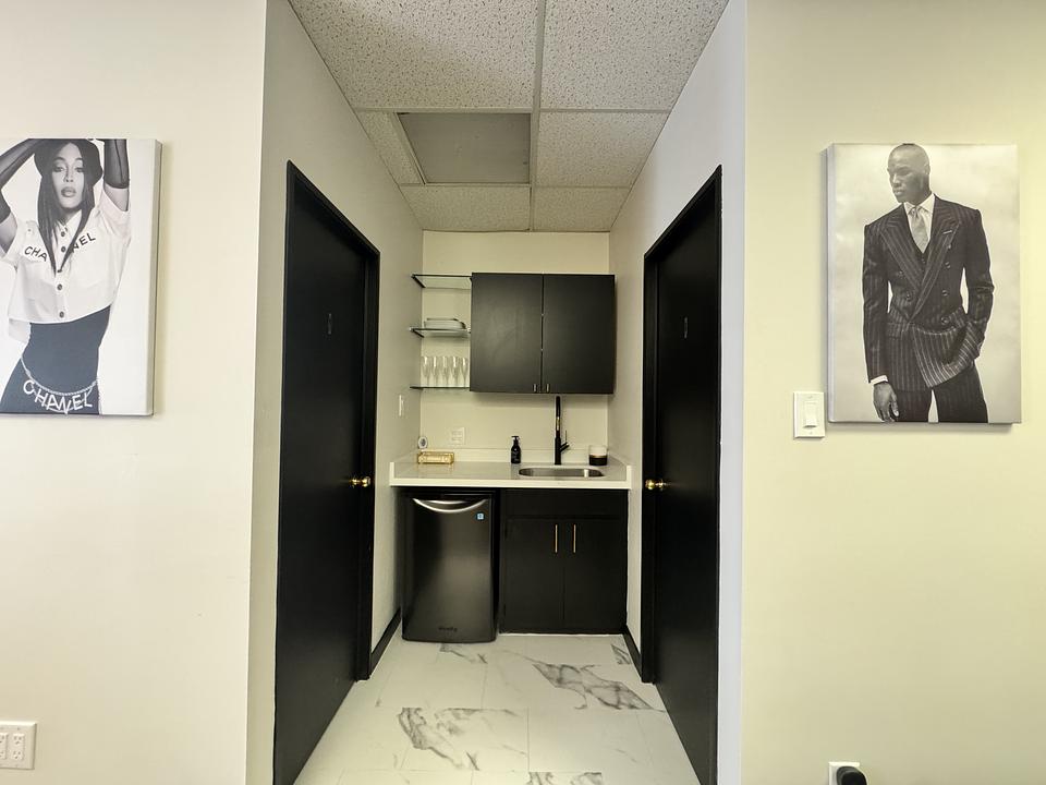 202 - 5407 Eglinton Avenue West, Mississauga, ON