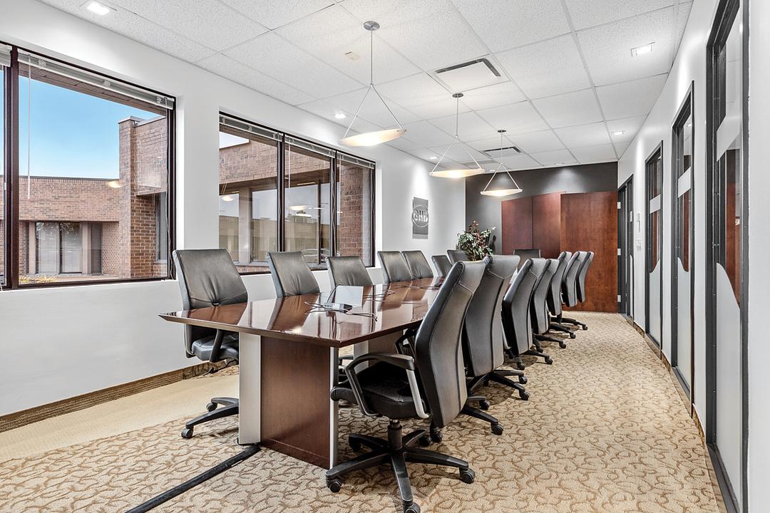 300 - 179 Colonnade Road, Ottawa, ON