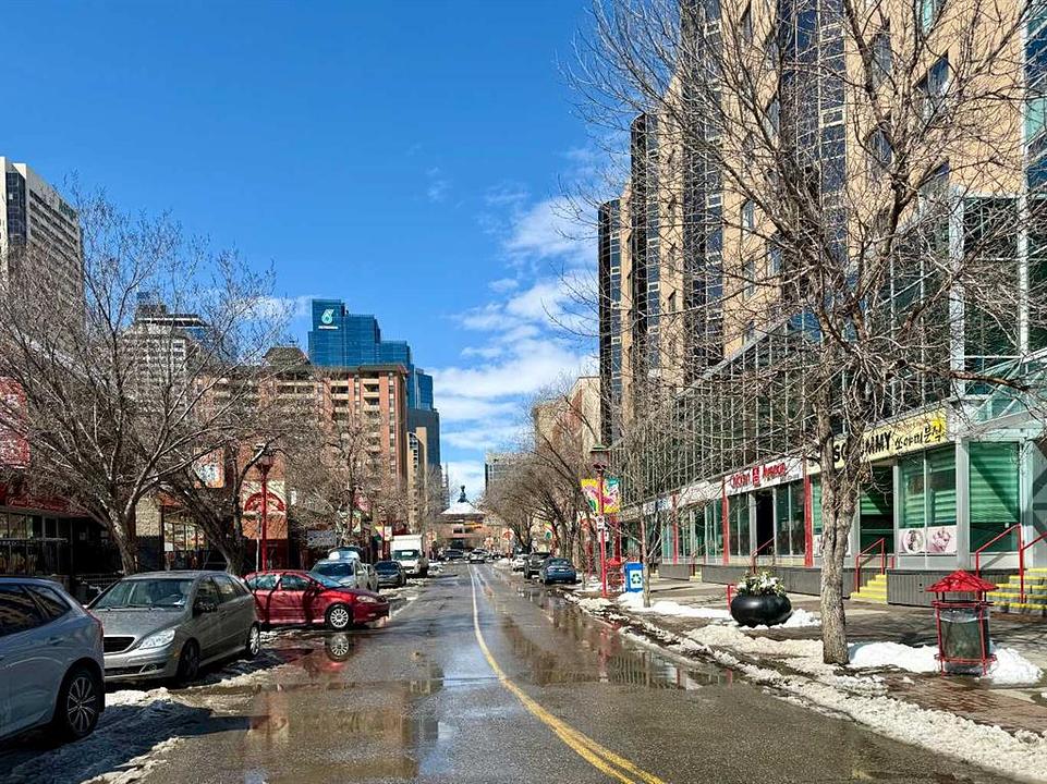 128 2 Avenue Southeast, Calgary, AB