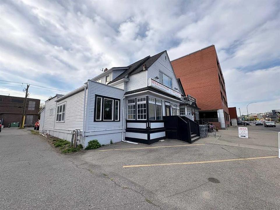 109 14 Street Northwest, Calgary, AB