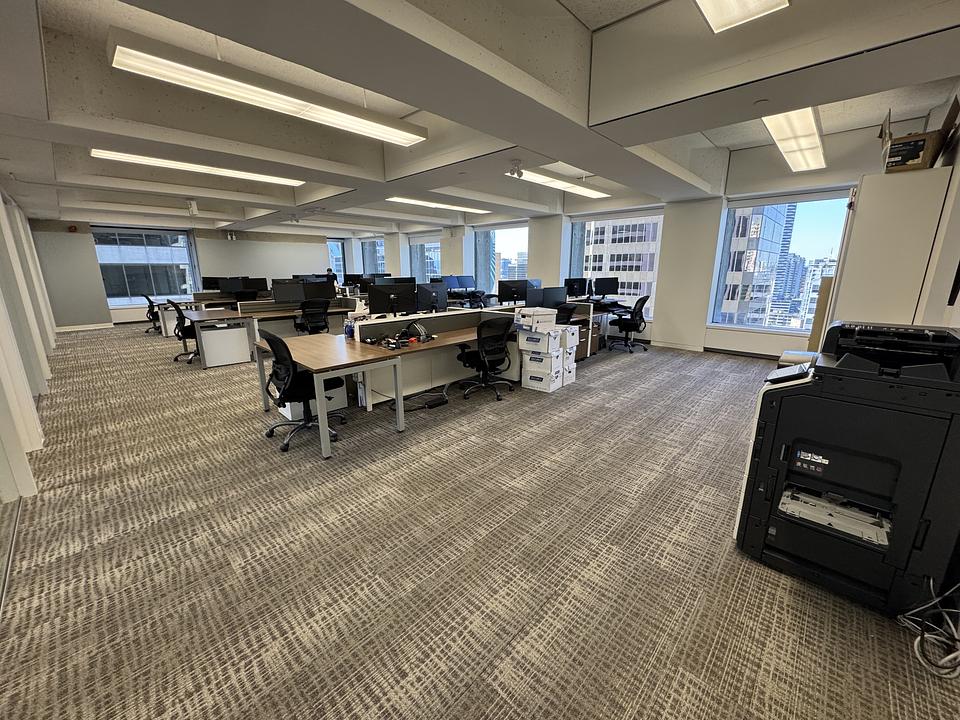 1890 - 1075 West Georgia Street, Vancouver, BC