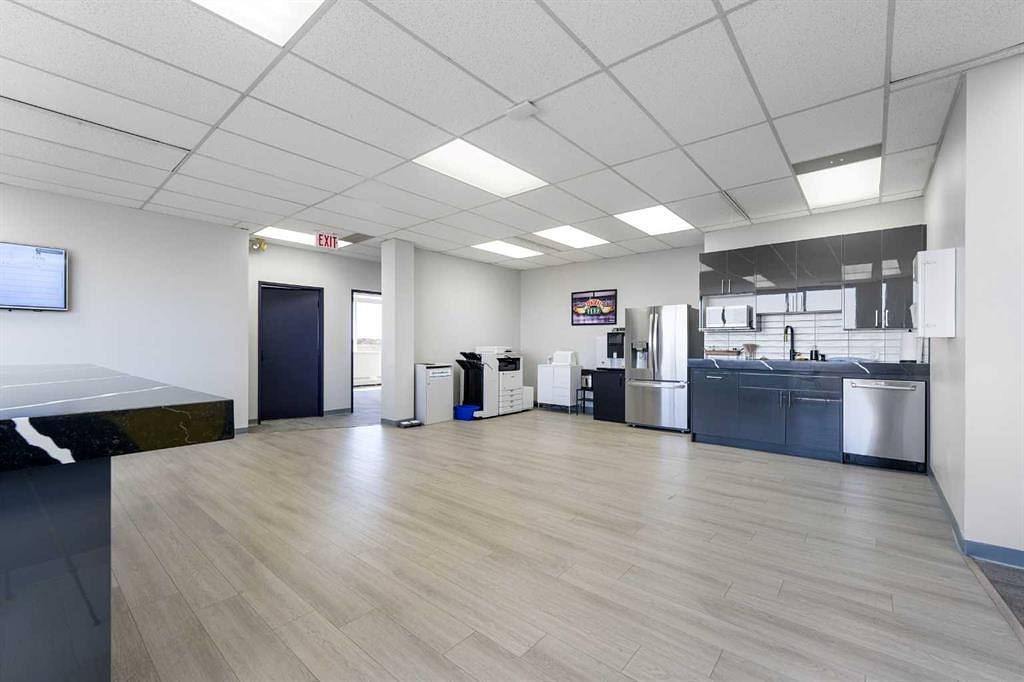 #300 - 12 Manning Close Northeast, Calgary, AB