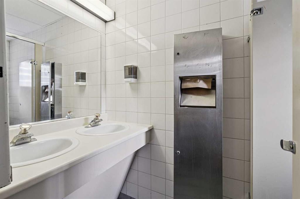 5340 2 Street Southwest, Calgary, AB