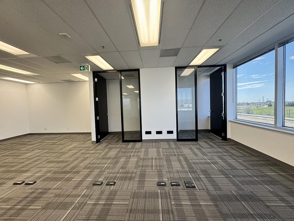 530 - 2680 Skymark Avenue, Mississauga, ON