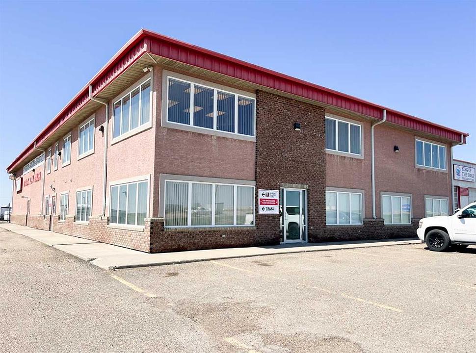 2450 South Highway Drive Southeast, Redcliff, AB