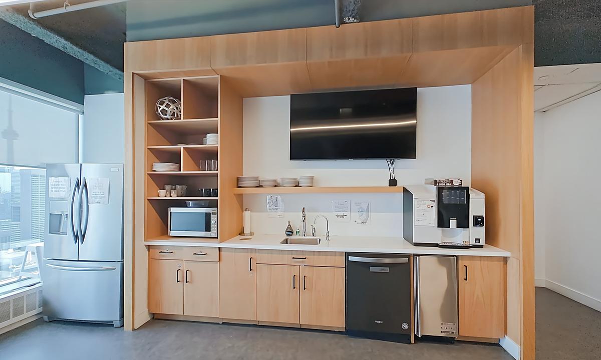 2500 - 1 Dundas Street West, Toronto, ON