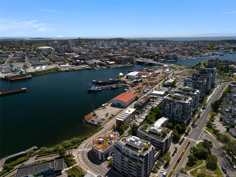 300-305 - 388 Harbour Road, Victoria, BC