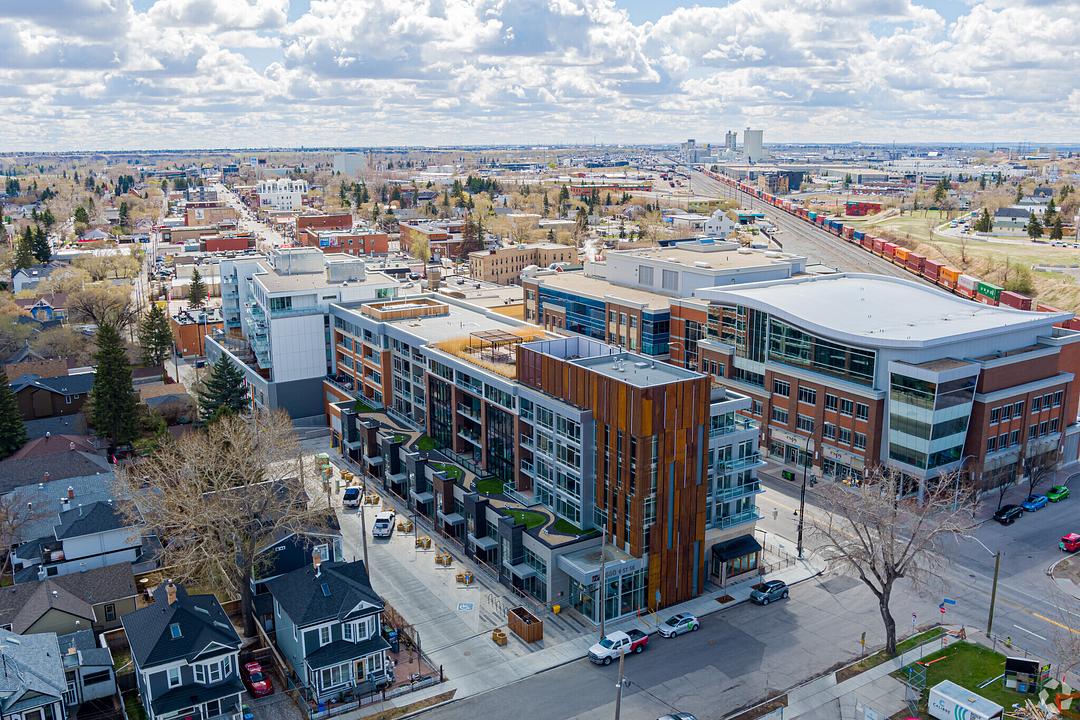 1016 & 1011 - 1011 9 Avenue Southeast, Calgary, AB