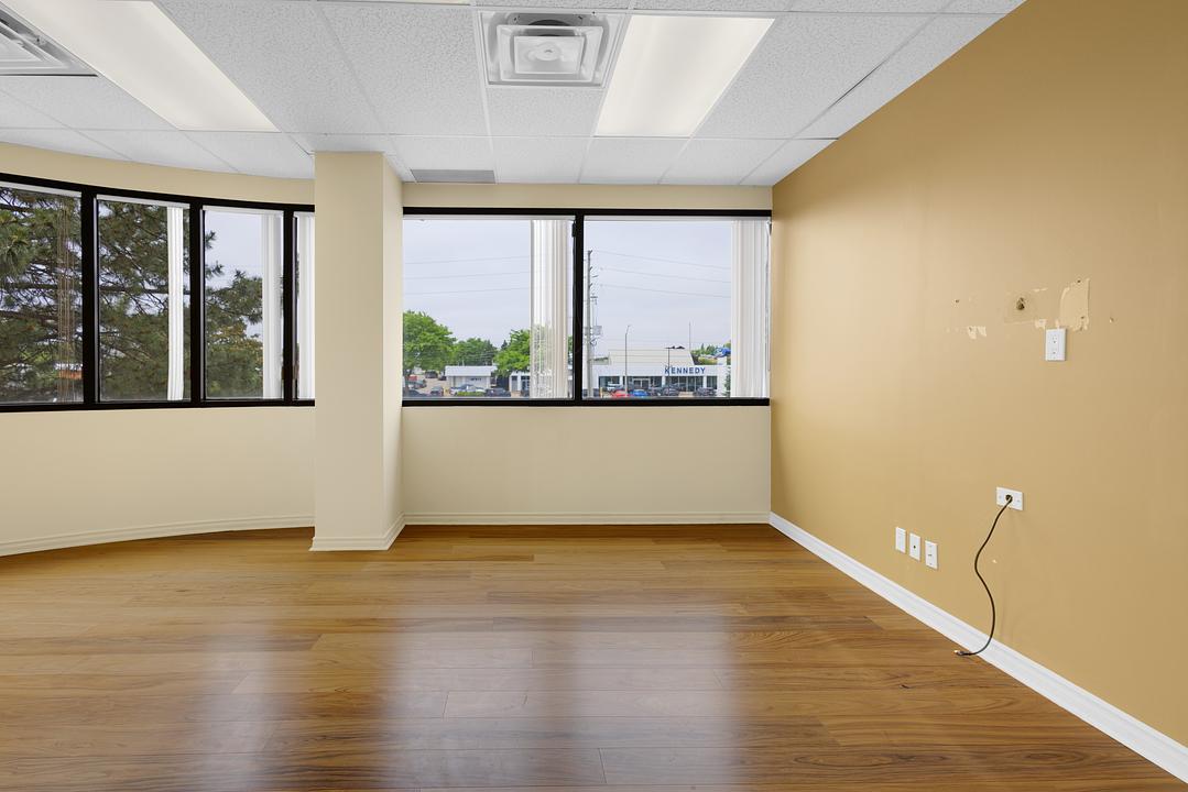 209-210 - 710 Dorval Drive, Oakville, ON