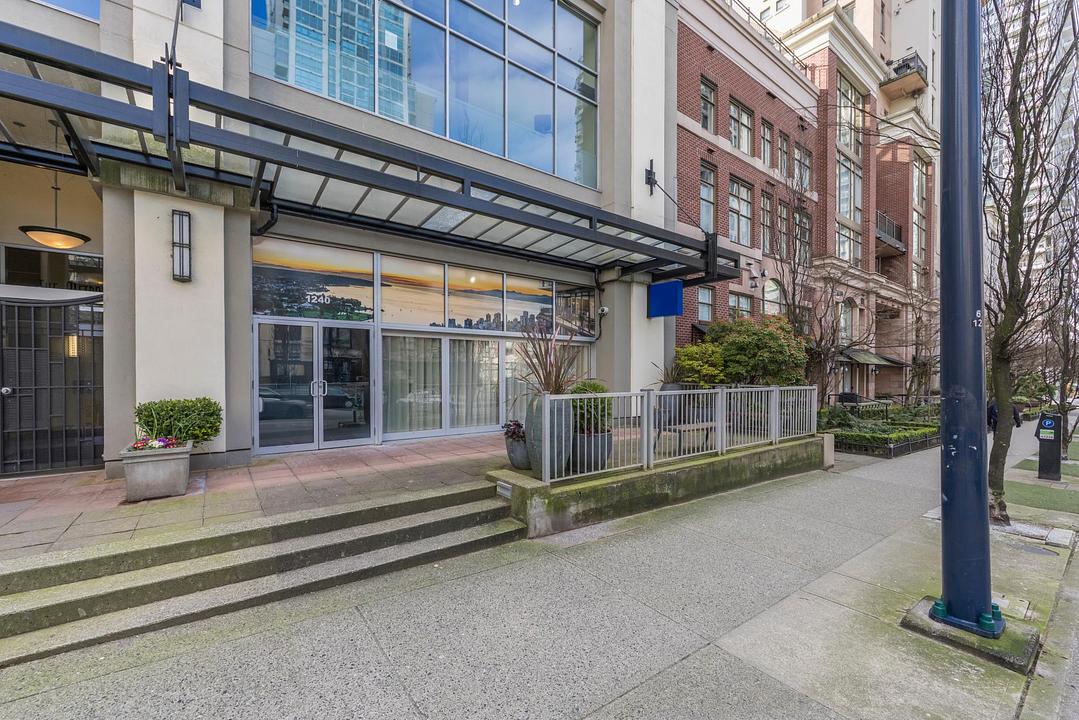1240 Richards St, Vancouver, BC