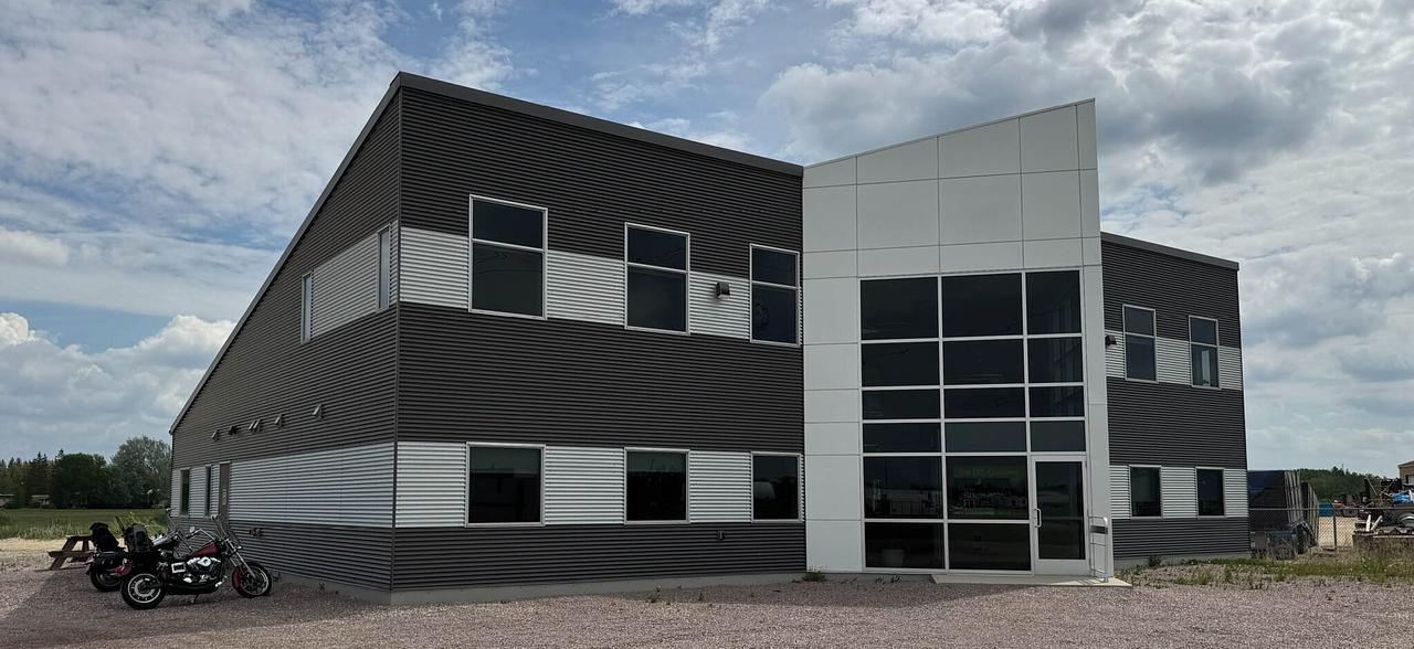 100 IXL Crescent, Selkirk, MB