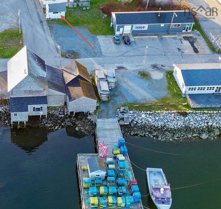 4 Beech Street, Lockeport, NS