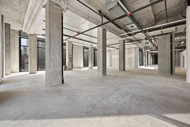 300 - 1 Grosvenor Street, Toronto, ON