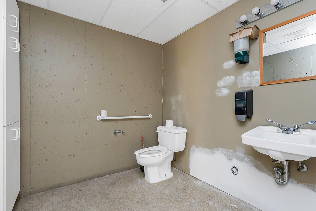 100 - 2480 Mount Lehman Rd, Abbotsford, BC