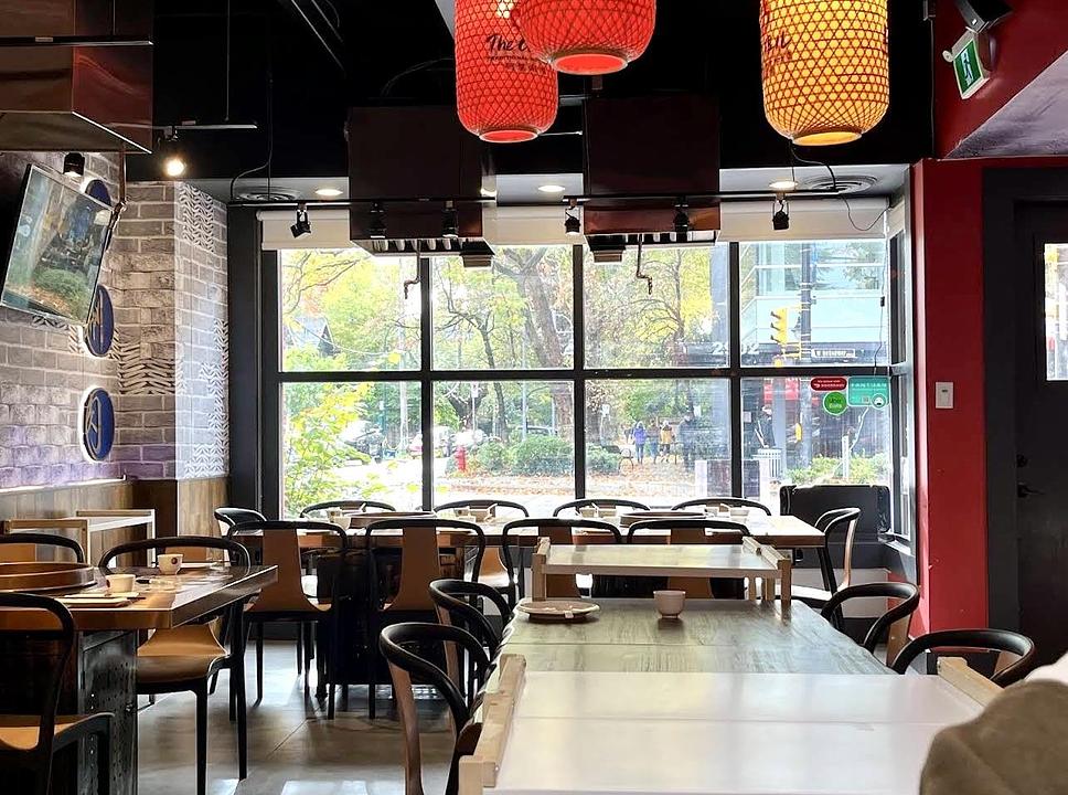 2893 West Broadway, Vancouver, BC