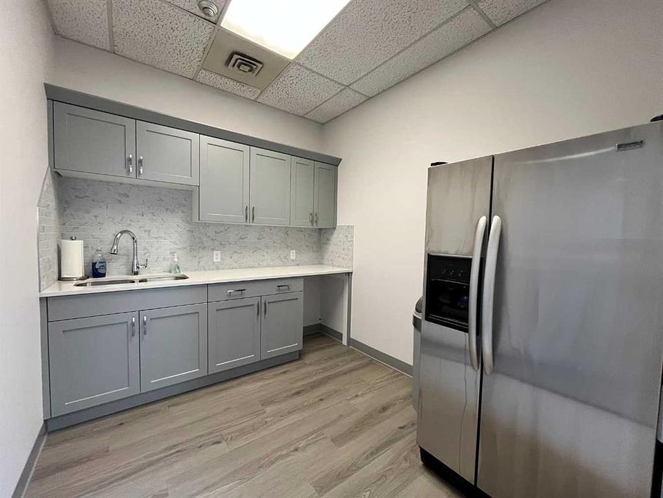 1111 Kingsway Avenue Southeast, Medicine Hat, AB