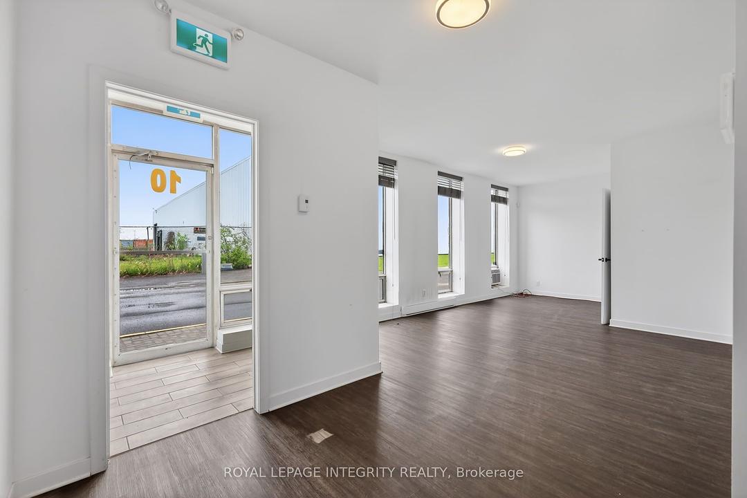 10 - 2295 Stevenage Drive, Ottawa, ON
