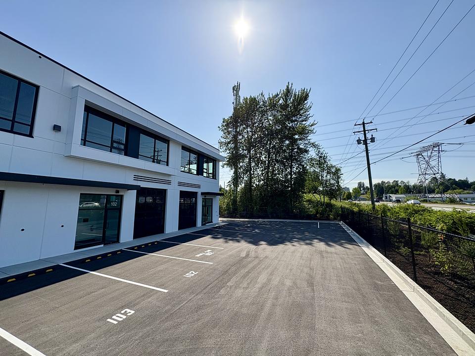 101 - 2660 Barnet Highway, Coquitlam, BC