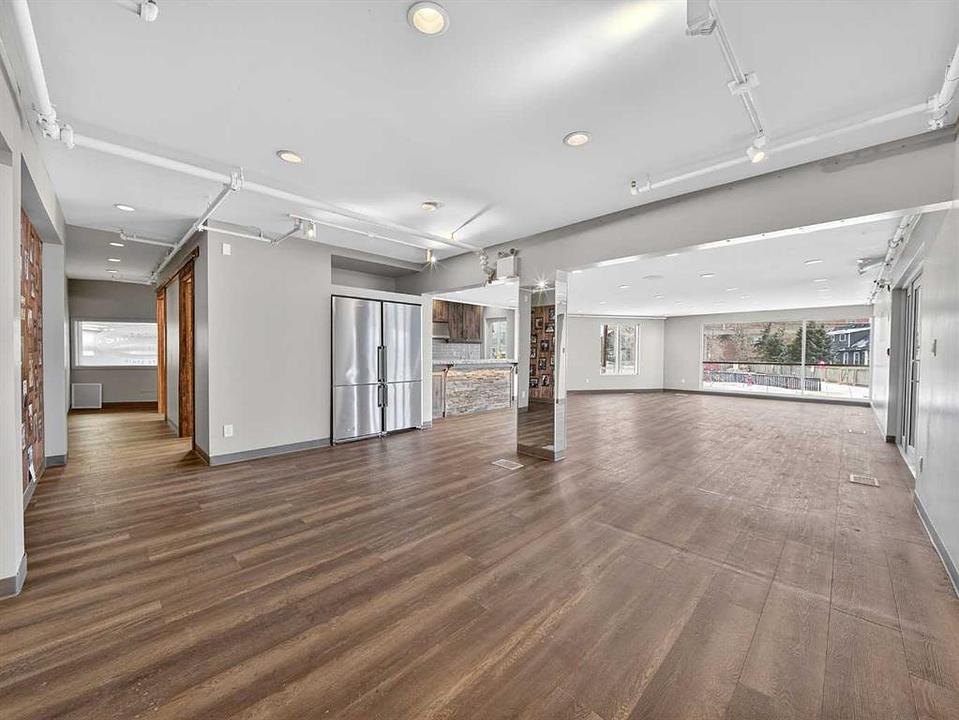 1015 11 Street Southeast, Calgary, AB