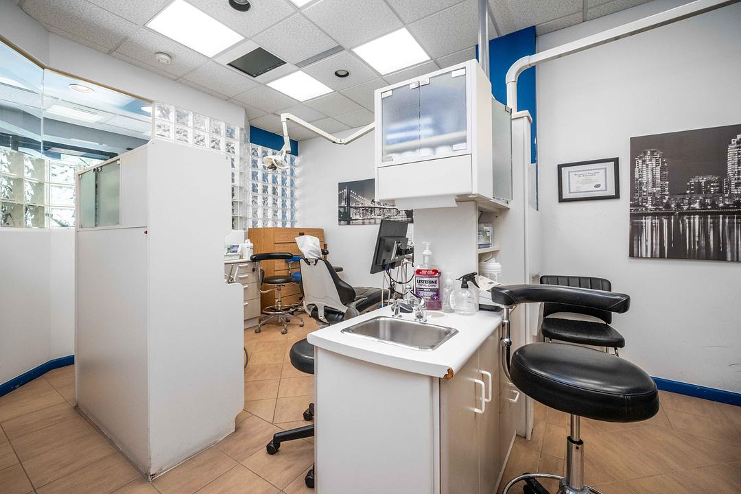 100 - 7031 Westminster Hwy, Richmond, BC