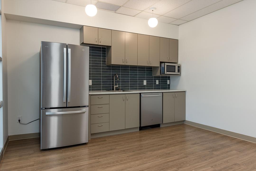 300 - 700-1420 Blair Towers Place, Ottawa, ON