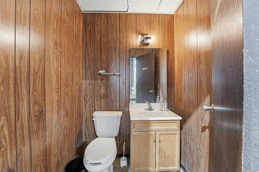 1 & 3 - 7611 49 Avenue, Red Deer, AB